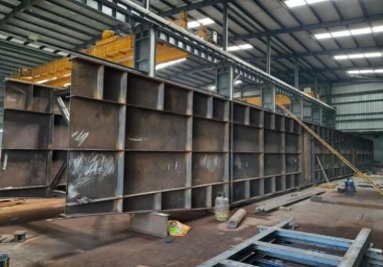 Launching Girder Assembly